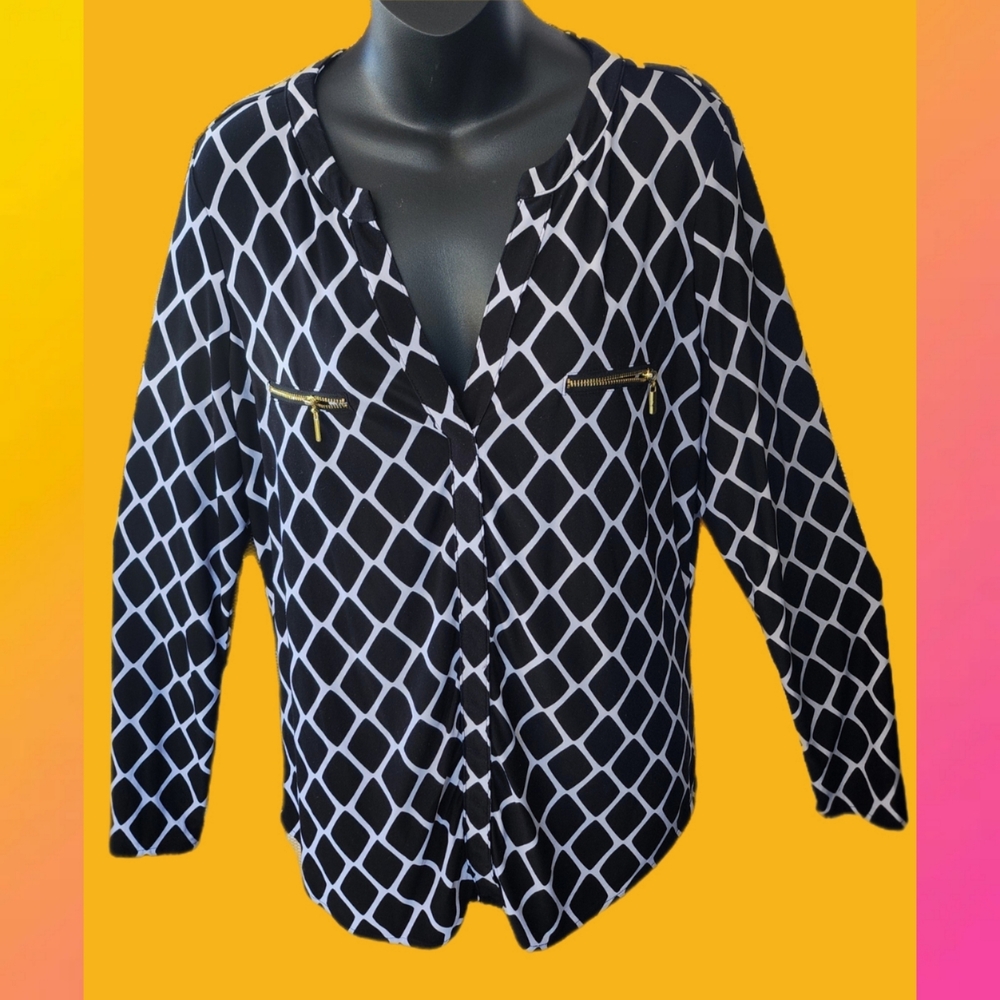 I*N*C INTERNATIONAL CONCEPTS WOMENS BLACK WITH WHITE GEOMETRIC PATTERN TOP - Picture 2 of 4
